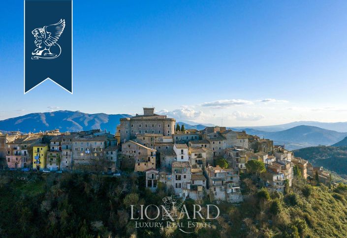 Image No.7-7 Bed Property for sale