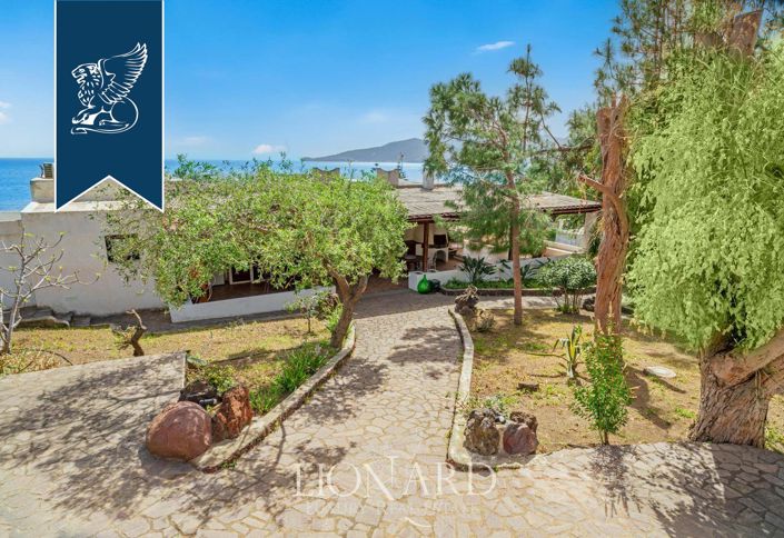 Image No.11-7 Bed Villa for sale