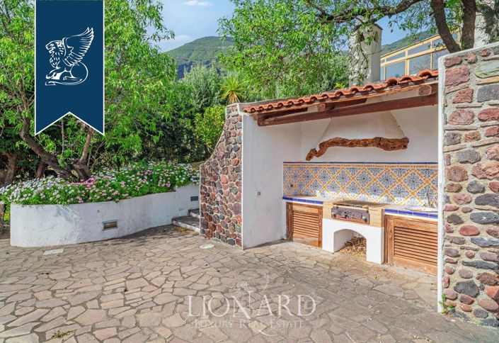 Image No.17-7 Bed Villa for sale