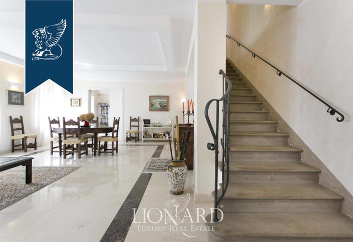 Image No.44-10 Bed Villa for sale