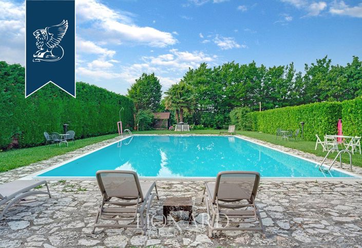 Image No.22-15 Bed Villa for sale