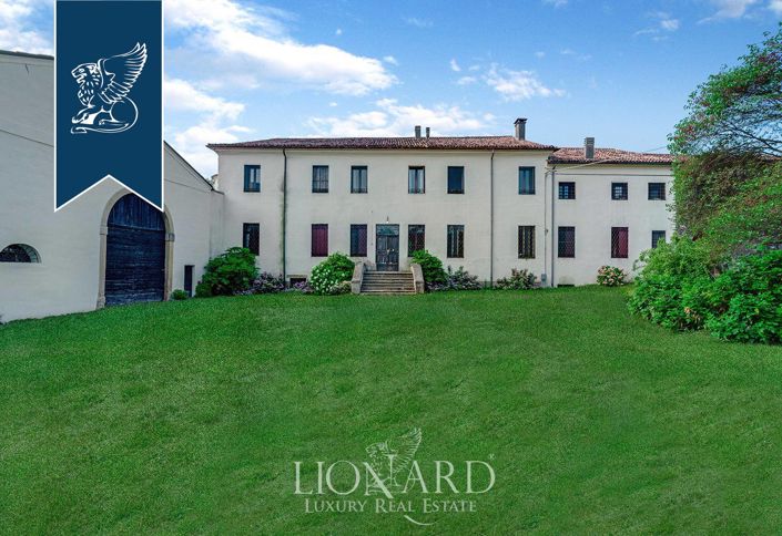 Image No.27-15 Bed Villa for sale