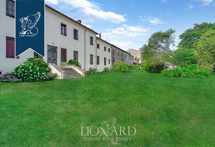 Image No.28-15 Bed Villa for sale