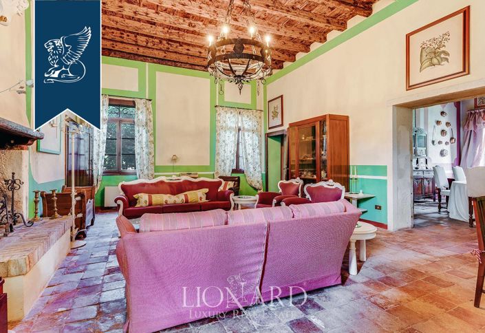 Image No.40-15 Bed Villa for sale