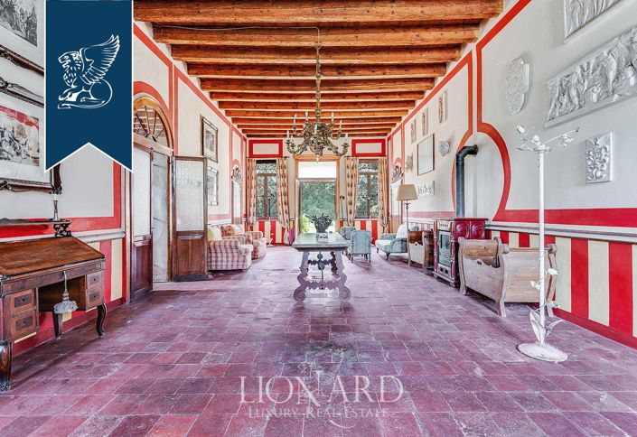 Image No.50-15 Bed Villa for sale