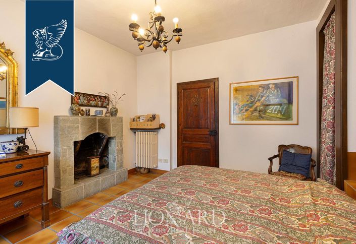 Image No.40-10 Bed Villa for sale