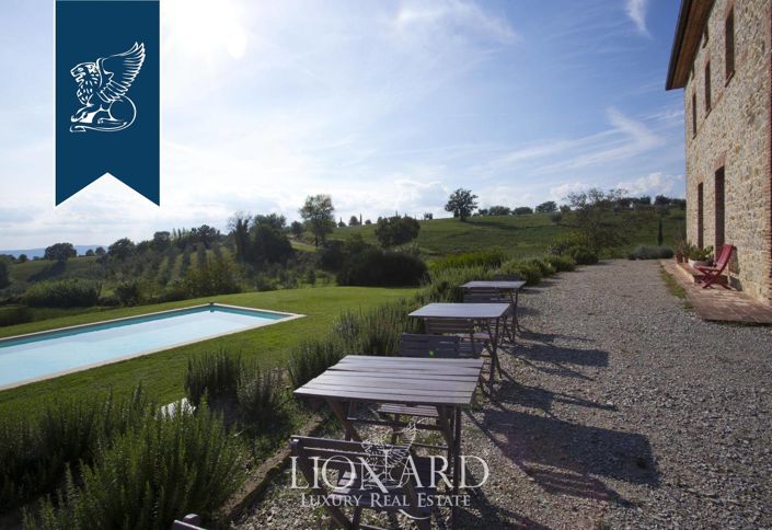 Image No.14-9 Bed Farmhouse for sale