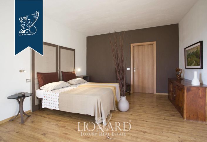 Image No.39-9 Bed Farmhouse for sale