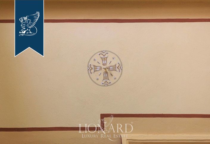 Image No.30-12 Bed Villa for sale