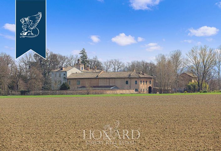 Image No.35-12 Bed Villa for sale