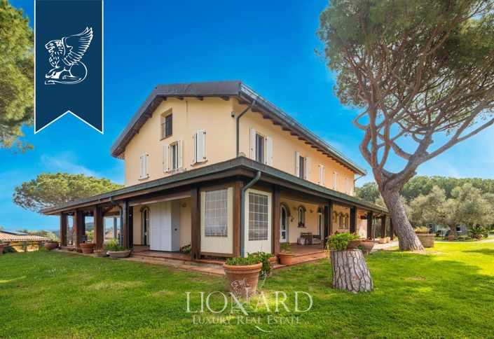 Image No.12-10 Bed Villa for sale