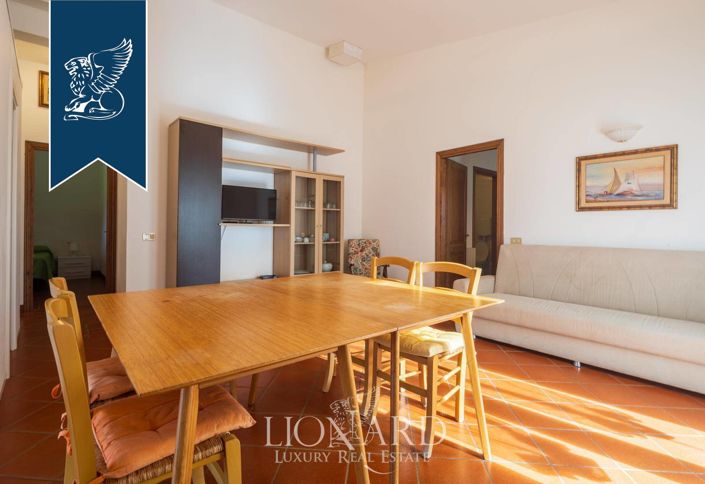 Image No.13-10 Bed Villa for sale