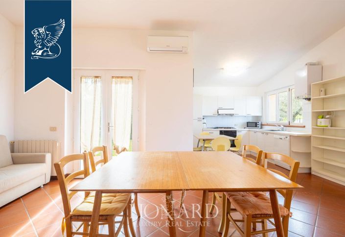 Image No.14-10 Bed Villa for sale