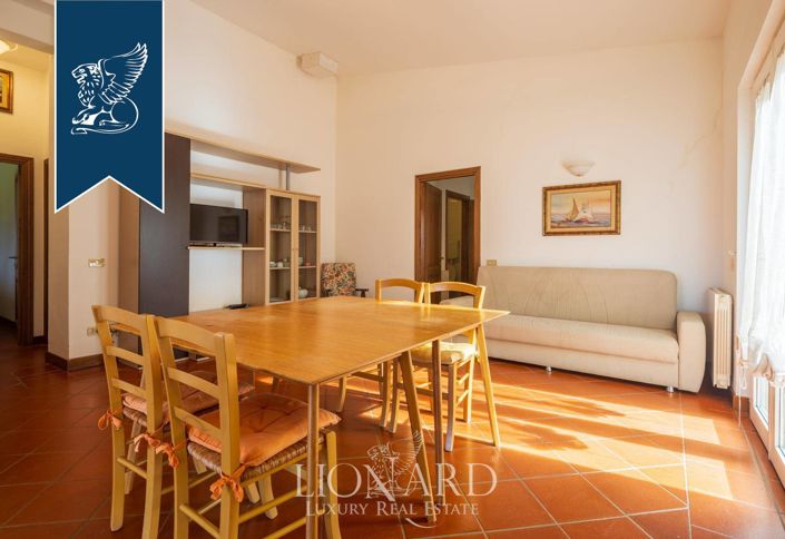 Image No.15-10 Bed Villa for sale