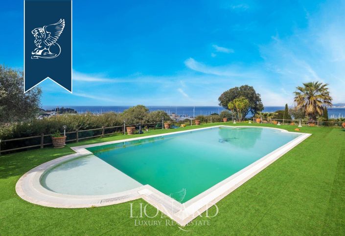 Image No.7-10 Bed Villa for sale