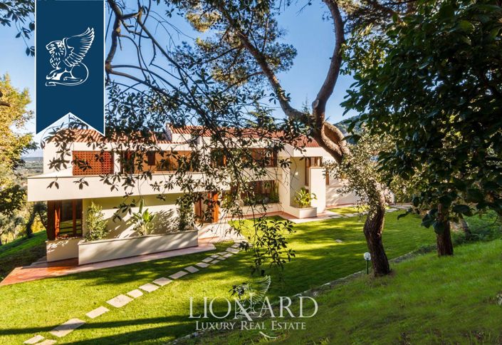 Image No.11-4 Bed Villa for sale