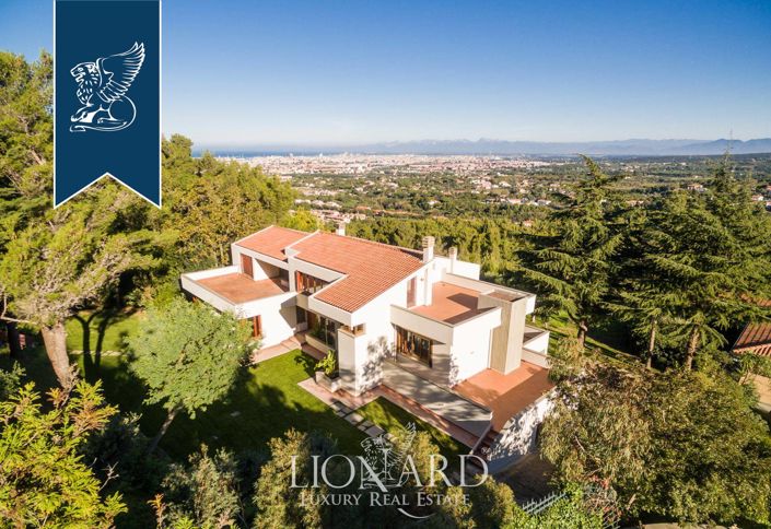 Image No.2-4 Bed Villa for sale