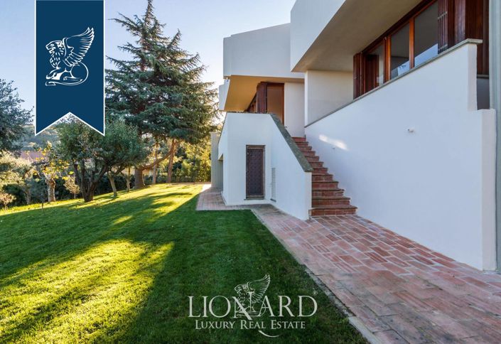 Image No.22-4 Bed Villa for sale