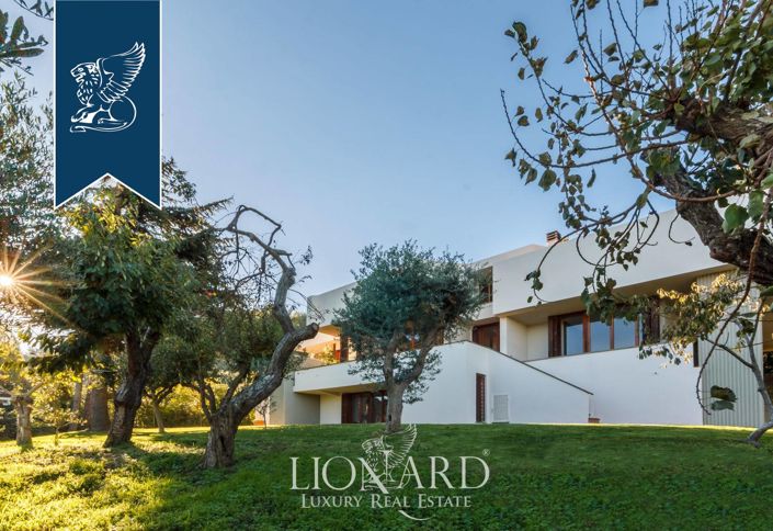 Image No.23-4 Bed Villa for sale