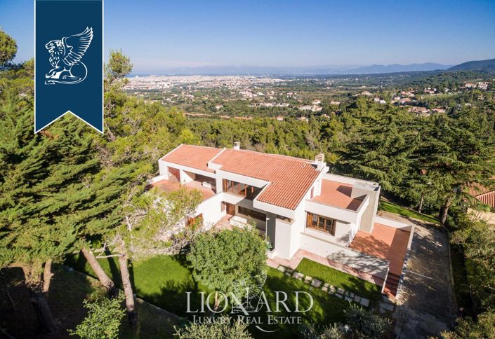 Image No.3-4 Bed Villa for sale