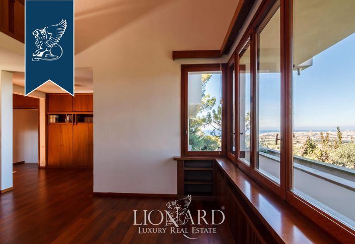 Image No.45-4 Bed Villa for sale