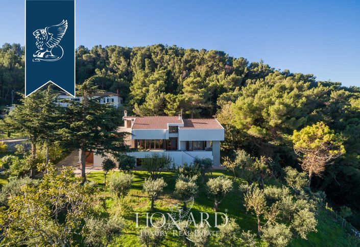 Image No.5-4 Bed Villa for sale