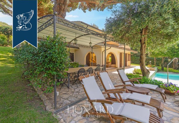 Image No.9-5 Bed Villa for sale