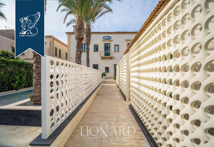 Image No.16-15 Bed Hotel for sale