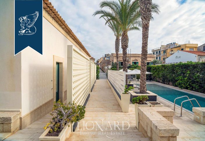 Image No.21-15 Bed Hotel for sale