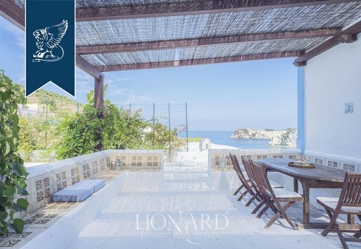 Image No.18-6 Bed Villa for sale