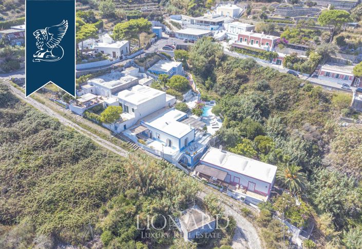 Image No.20-6 Bed Villa for sale