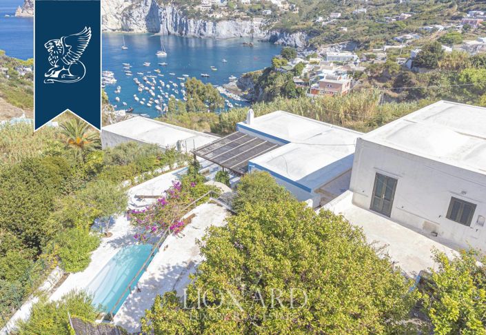 Image No.3-6 Bed Villa for sale