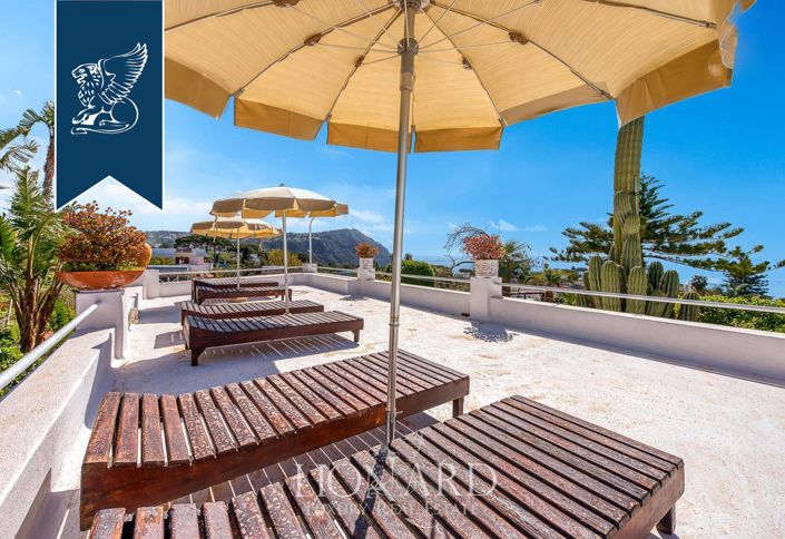 Image No.6-20 Bed Villa for sale