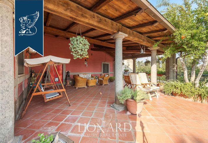 Image No.15-12 Bed Villa for sale