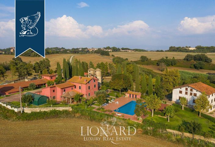 Image No.2-12 Bed Villa for sale