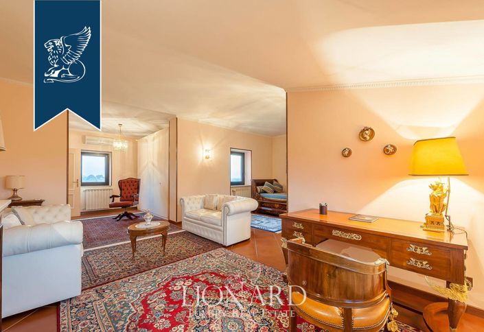 Image No.59-12 Bed Villa for sale