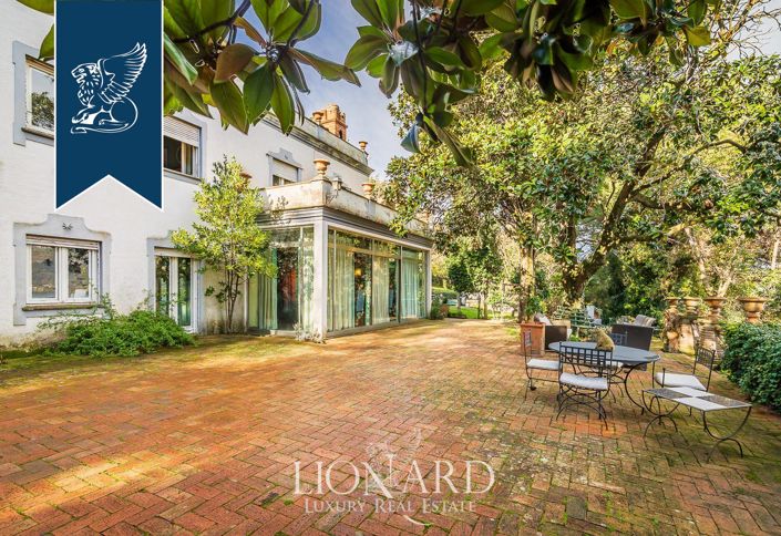 Image No.11-17 Bed Villa for sale