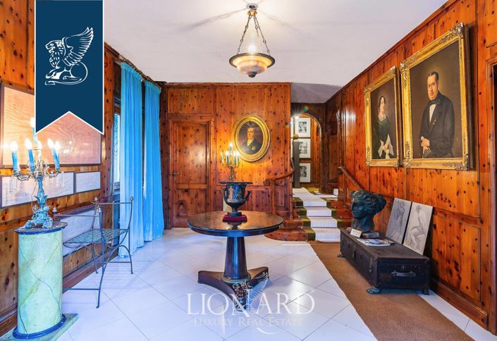 Image No.17-17 Bed Villa for sale