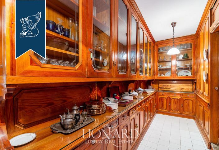 Image No.29-17 Bed Villa for sale