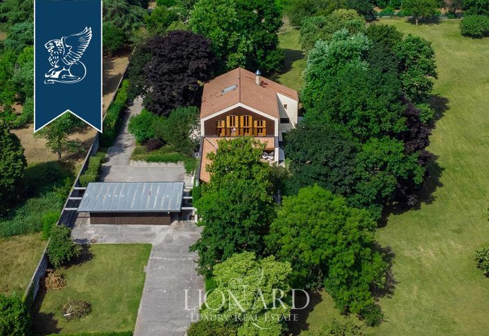 Image No.41-5 Bed Villa for sale