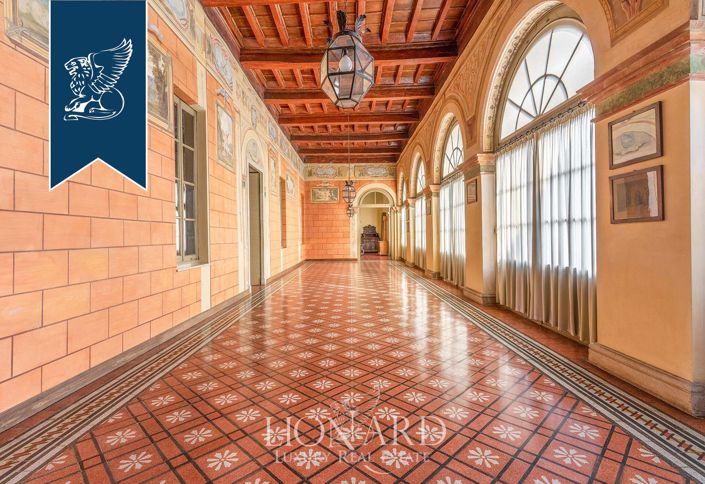 Image No.19-10 Bed Villa for sale