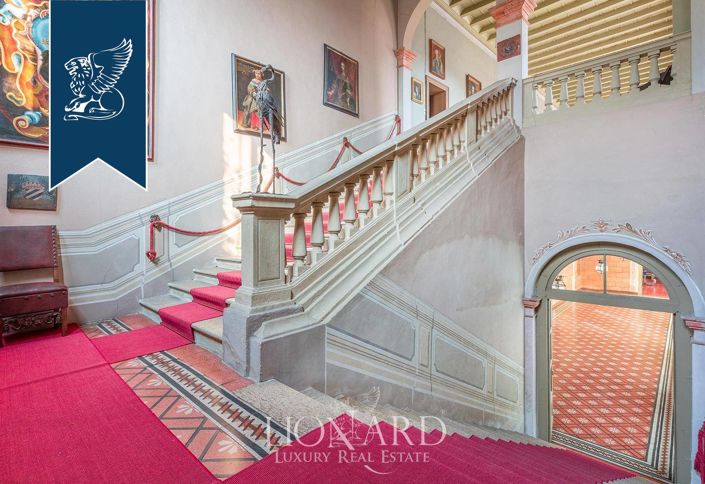 Image No.20-10 Bed Villa for sale