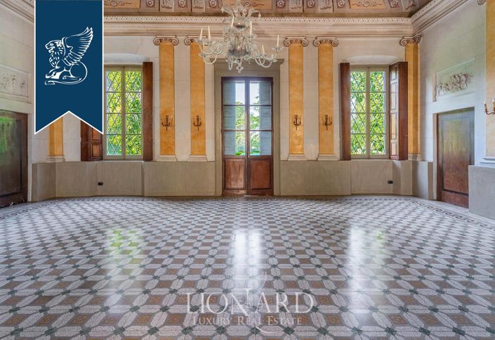 Image No.25-10 Bed Villa for sale