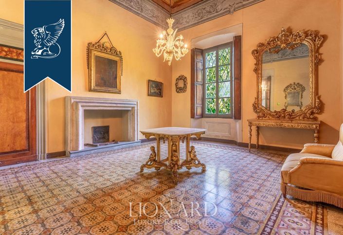 Image No.28-10 Bed Villa for sale