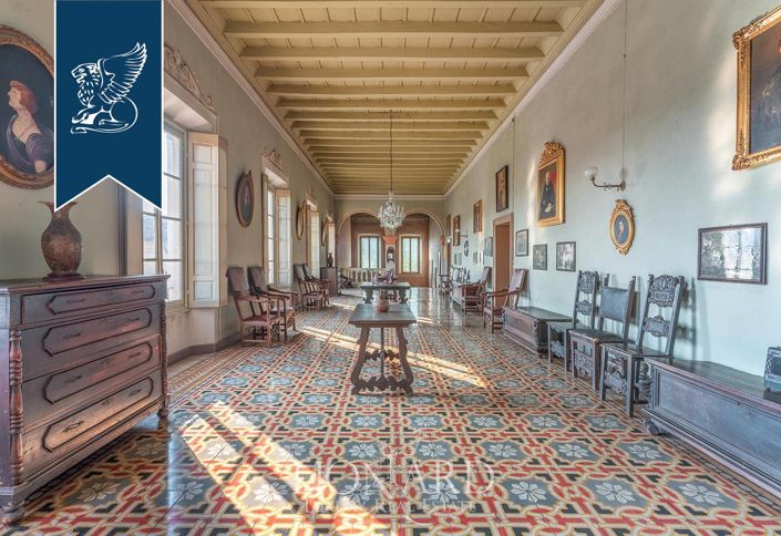 Image No.33-10 Bed Villa for sale