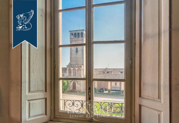 Image No.35-10 Bed Villa for sale