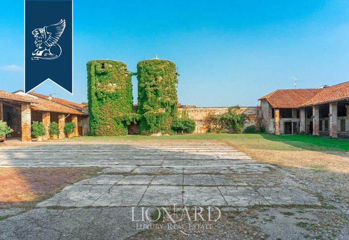 Image No.41-10 Bed Villa for sale