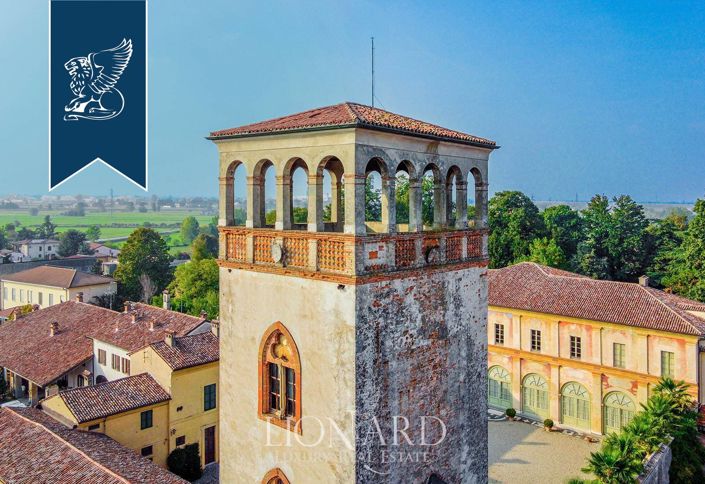 Image No.42-10 Bed Villa for sale