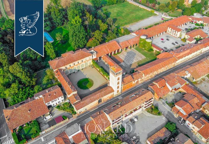 Image No.45-10 Bed Villa for sale