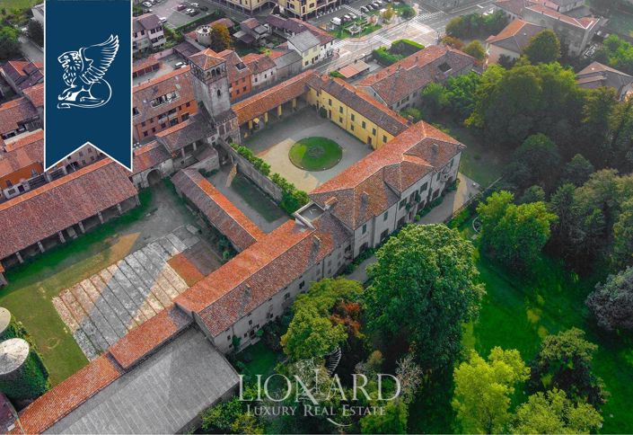 Image No.46-10 Bed Villa for sale